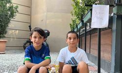 Oyuncak alma hayaliyle su satıyorlar