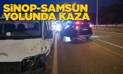 Kamyonetle otomobil çarpıştı: 5 yaralı