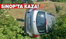 Devrilen otomobildeki 3 kişi yaralandı
