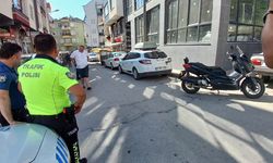 Sinop’ta motosiklet kazası: Park halindeki araca çarptı
