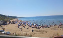Sinop'ta termometreler yükseldi, plajlar doldu