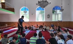 Sinop polisi Kur'an kursu öğrencilerini bilgilendirdi