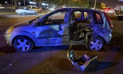 İki otomobilin çarpıştığı kazada 2 kişi yaralandı