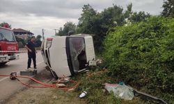Kamyonetin devrilmesiyle 1 kişi öldü, 2 kişi yaralandı