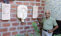 Yaptığı insan figürleriyle evinin bahçesinde müze oluşturdu