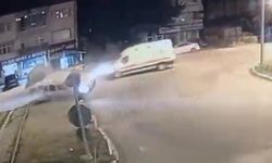 Ambulans trafik kazasına karıştı: O anlar kamerada