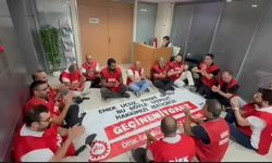 Maaşlarını alamayan işçiler tepkilerini gösterdi