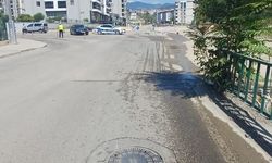 Motosiklet devrildi, sürücü yaralandı