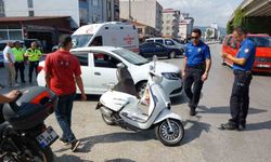 Otomobil ile motosiklet çarpıştı: 1 yaralı