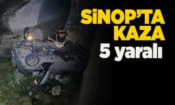 Sinop’ta otomobil dereye devrildi: 5 yaralı