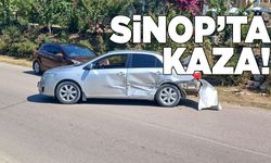 Sinop il merkezinde iki araç çarpıştı