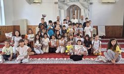 Yeşil Cami’de yılın son Kur’an Kursu hediyelerle taçlandı
