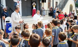 Vali Özarslan, miniklerin ilk ders heyecanını paylaştı