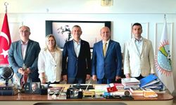 Özgür Özel Sinop Belediyesi’ni ziyaret etti