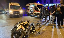 Sinop'ta otomobille motosiklet çarpıştı: 2 yaralı