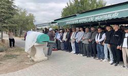 Hayatını kaybeden genç kız gelinlikle uğurlandı
