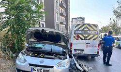 Otomobil ile minibüs kafa kafaya çarpıştı: 12 yaralı