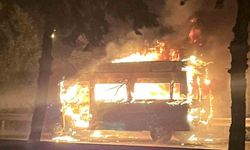 Samsun’da seyir halindeki minibüs yandı