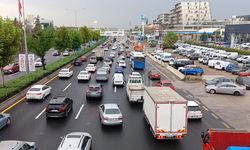 Yağış sonrası kapanan yol trafiğe açıldı