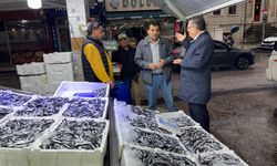 Vali Özarslan, sabah mesaisine esnaf ziyaretiyle başladı