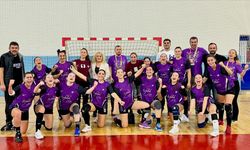 Sinopspor Kadın Hentbol Takımından galibiyet pozu