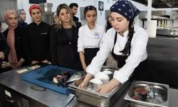 Sinop’ta geleceğin şefleri lakerda yapımını öğreniyor
