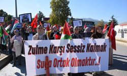 Öğrencileri İsrail'in Küresel Sumud Filosu'na saldırılarını protesto etti