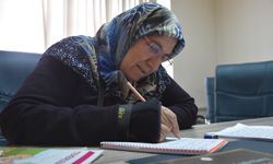 Okuma yazma hayalini 70 yaşında gerçekleştirdi