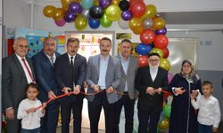 Vefat eden eşi adına ana sınıfını yeniledi.