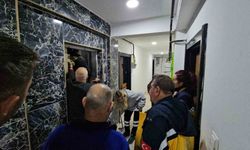 Asansörde mahsur kalan vatandaş ekiplerce kurtarıldı
