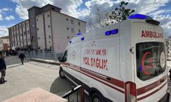 Dönerden zehirlenen 30 öğrenci hastaneye kaldırıldı
