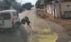 Hafif ticari araç çocuğa çarptı