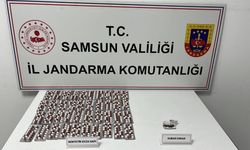 Taksideki yolcular yasaklı maddeyle yakalandı