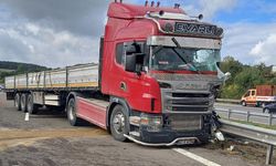 Tırın dorsesindeki demirler yola saçıldı: 1 yaralı
