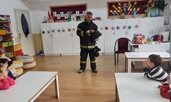 İtfaiye ekibi anaokullu miniklerle buluştu
