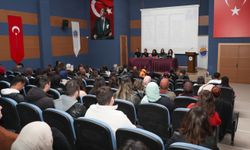 SNÜ'de “Yeni Toplumsal Gerçeklikte Aile” paneli düzenlendi