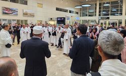 Umre’ye giden vatandaşlar dualarla uğurlandı