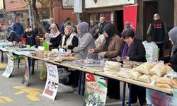 Gerze'de Filistin'e destek çarşısı