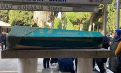 Çöp kamyonunun çarptığı kadın toprağa verildi