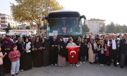 Umre kafilesi dualarla uğurlandı