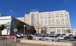 Öğrenciler kantin hamburgerinden zehirlendi