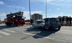 Otomobil ile elektrikli araç çarpıştı: 3 yaralı