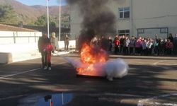 Öğrencilere ve personele yangın tatbikatı eğitimi