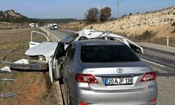 İki otomobilin çarpıştığı kazada yaşlı çift öldü