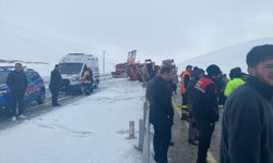Devrilen kar küreme aracındaki 2 kişi hayatını kaybetti