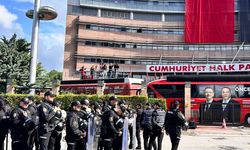 CHP Genel Merkezi önünde gerginlik