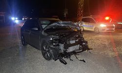İki otomobil çarpıştı: 3'ü ağır 7 yaralı
