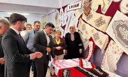 Türkeli'de kursiyerlerin bir yıllık emeği sergilendi
