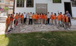 İlkokullu minikler geçmişin izlerini keşfetti