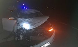 Otomobille motosiklet çarpıştı: 2 ölü, 1 yaralı